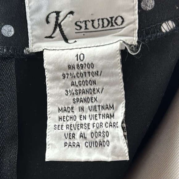 Beautiful Sleeveless Polka Dot Dress - Picture 5 of 5